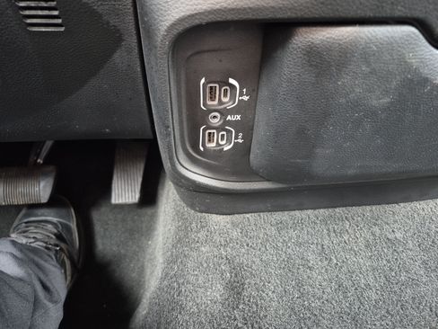 Used 2023 RAM 1500 Big Horn AWD/4WD image 28