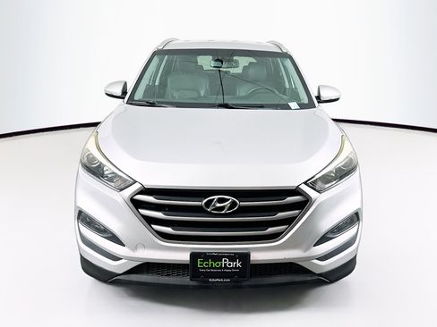 Used 2017 Hyundai Tucson SE Plus image 2