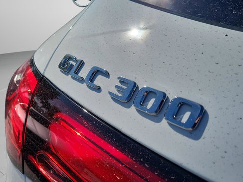 Used 2026 Mercedes-Benz GLC 300 GLC 300 image 7