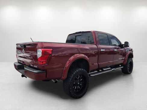 Used 2019 Nissan Titan SV w/ SV Convenience Package AWD/4WD image 5