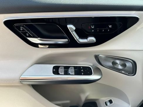 New 2027 Mercedes-Benz GLC 300 4MATIC image 35