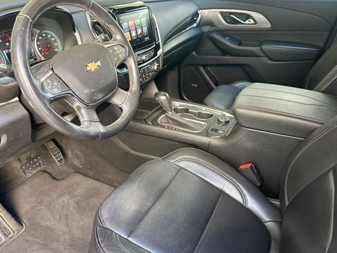 Used 2019 Chevrolet Traverse LT w/ LT Premium Package image 10
