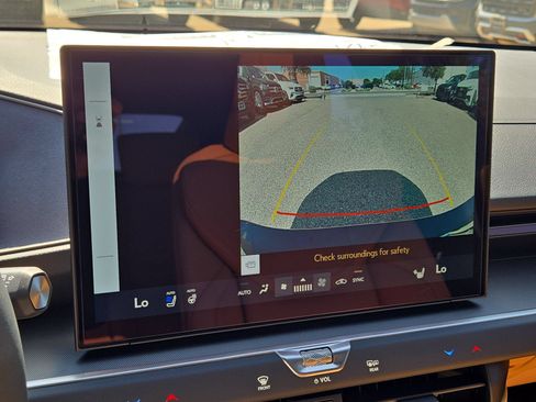 New 2026 Lexus ES 350e FWD image 18