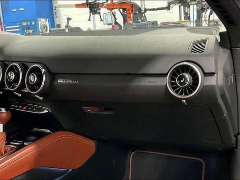 Used 2019 Audi TT 2.0T w/ Technology Package image 16