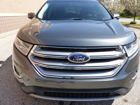 Used 2018 Ford Edge SEL w/ Equipment Group 201A FWD image 13