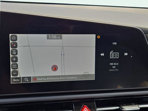 New 2025 Kia Niro EX Touring image 28