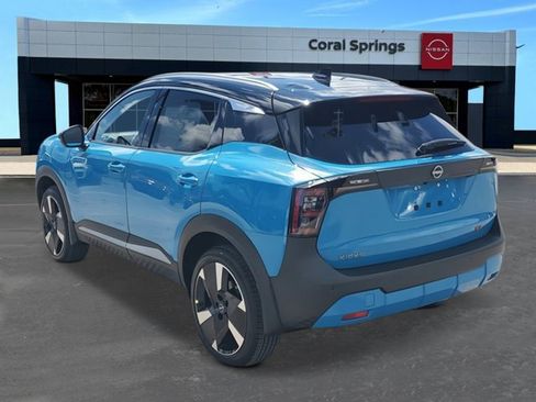 New 2026 Nissan Kicks SR image 2