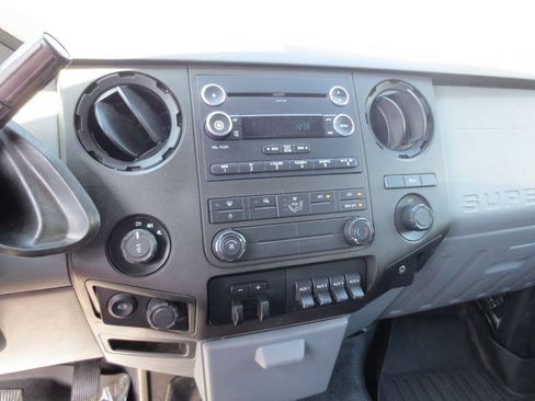 Used 2016 Ford F250 XL w/ Power Equipment Group image 8