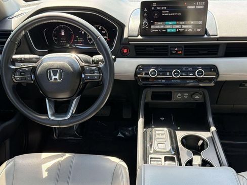 Used 2023 Honda Pilot Touring image 27