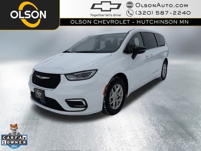 Used 2024 Chrysler Pacifica Touring-L