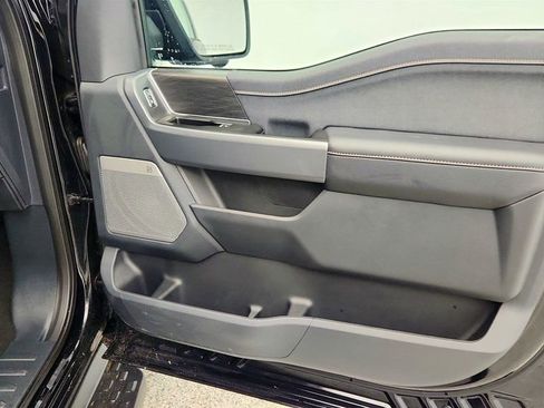 Used 2025 Ford F150 Lightning Lariat image 26