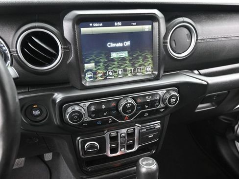 Used 2023 Jeep Wrangler Unlimited Sahara w/ Cold Weather Group AWD/4WD image 19