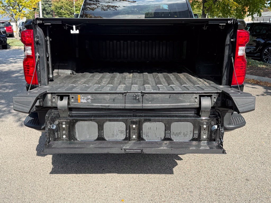 Used 2024 Chevrolet Silverado 2500 Custom w/ Custom Value Package AWD/4WD image 11