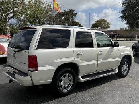 Used 2005 Cadillac Escalade 2WD image 6