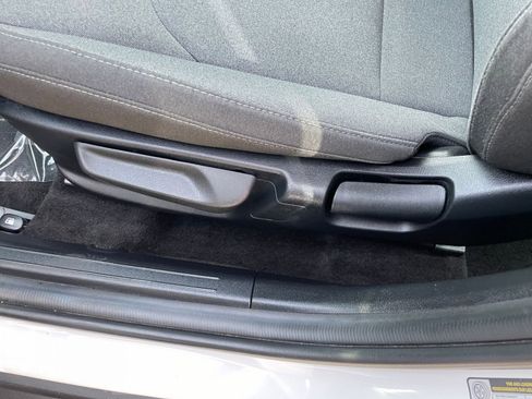 Used 2025 Kia K4 LXS image 23