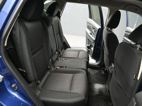 Used 2017 Nissan Rogue SV AWD/4WD image 14