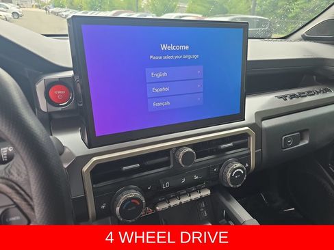 Used 2025 Toyota Tacoma TRD Off-Road w/ TRD Off Road Upgrade Package AWD/4WD image 20