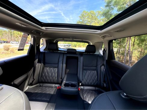 Used 2023 Nissan Rogue Platinum w/ Platinum Premium Package image 43