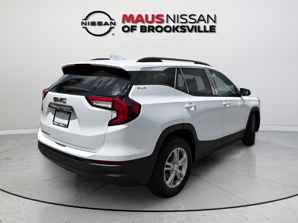 Used 2022 GMC Terrain SLE w/ Driver Convenience Package FWD image 8