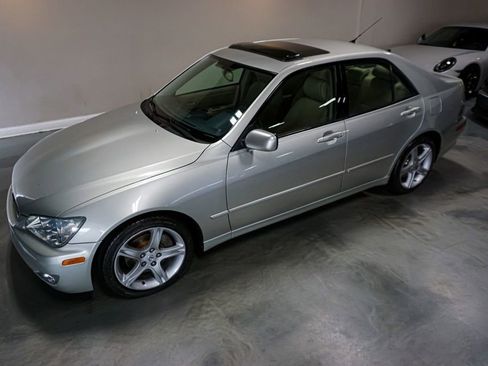 Used 2002 Lexus IS 300 image 51