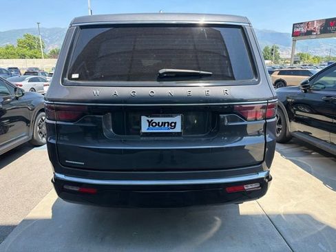 Used 2023 Jeep Wagoneer 4WD w/ HD Trailer Tow Package image 6