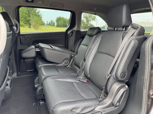 Used 2023 Honda Odyssey Touring image 12
