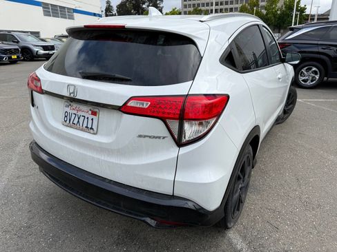 Used 2021 Honda HR-V Sport image 4