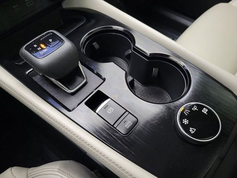 Used 2023 Nissan Rogue SL w/ SL Premium Package image 17