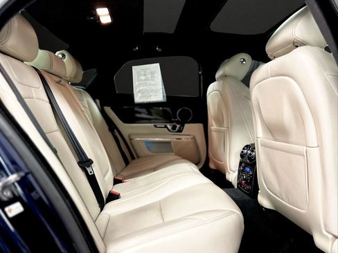 Used 2015 Jaguar XJ AWD/4WD image 17