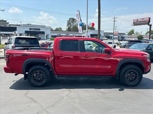 Used 2022 Nissan Frontier PRO-4X w/ Pro-4X Premium Package AWD/4WD image 2