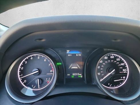 Used 2024 Toyota Camry SE image 17