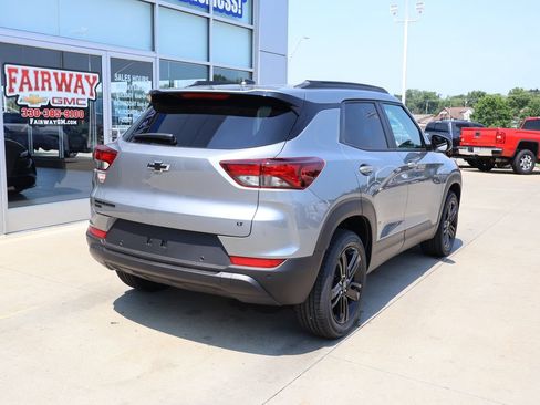New 2026 Chevrolet TrailBlazer LT w/ Convenience Package AWD/4WD image 3