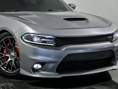 Used 2016 Dodge Charger SRT w/ Harman/Kardon Audio Group RWD image 2