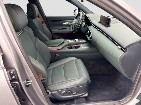 Used 2023 Genesis GV70 2.5T w/ Advanced Package image 19