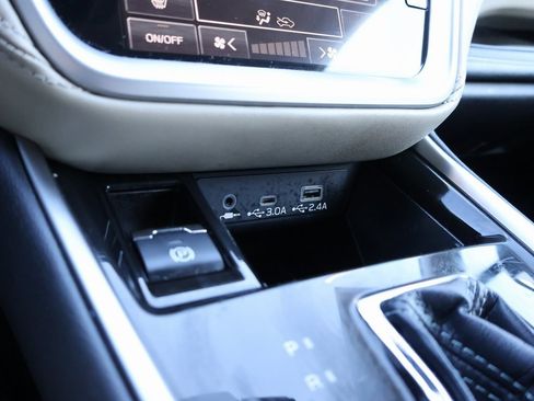 Used 2023 Subaru Outback Limited image 38