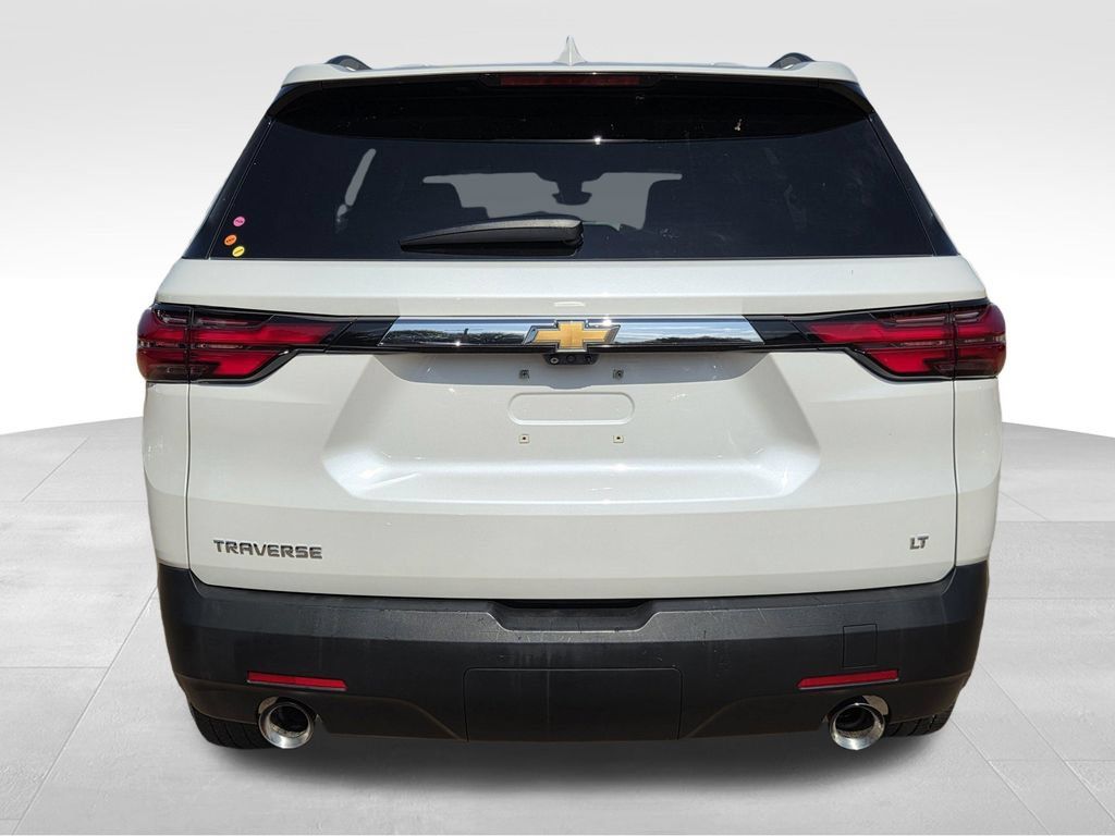 Used 2023 Chevrolet Traverse LT FWD image 6