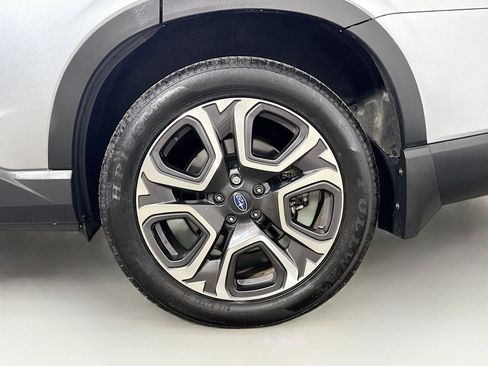 Used 2023 Subaru Ascent Limited AWD/4WD image 28