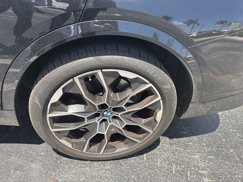 Used 2024 BMW X7 xDrive40i w/ M Sport Package image 6