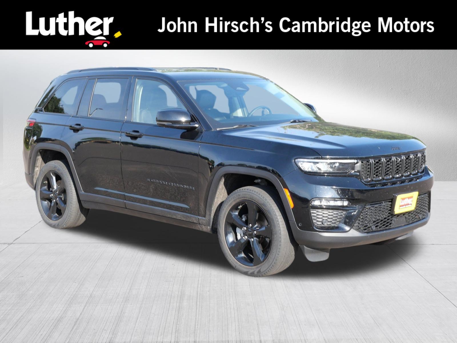 Used 2023 Jeep Grand Cherokee Limited w/ Luxury Tech Group II AWD/4WD image 1