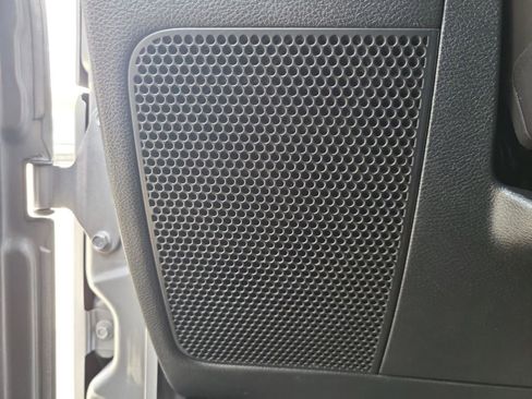 Used 2017 Jeep Wrangler Sahara w/ Connectivity Group image 11