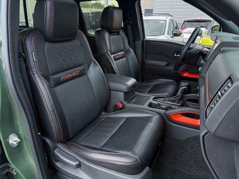 Used 2023 Nissan Frontier PRO-4X w/ Pro-4X Premium Package image 11