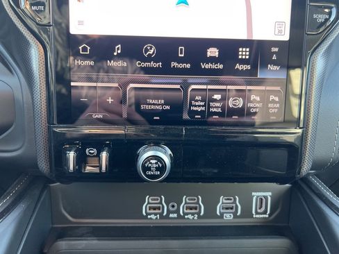 New 2026 RAM 2500 Limited image 33