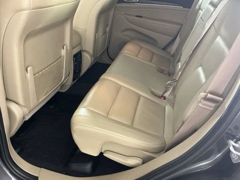 Used 2017 Jeep Grand Cherokee Limited AWD/4WD image 10
