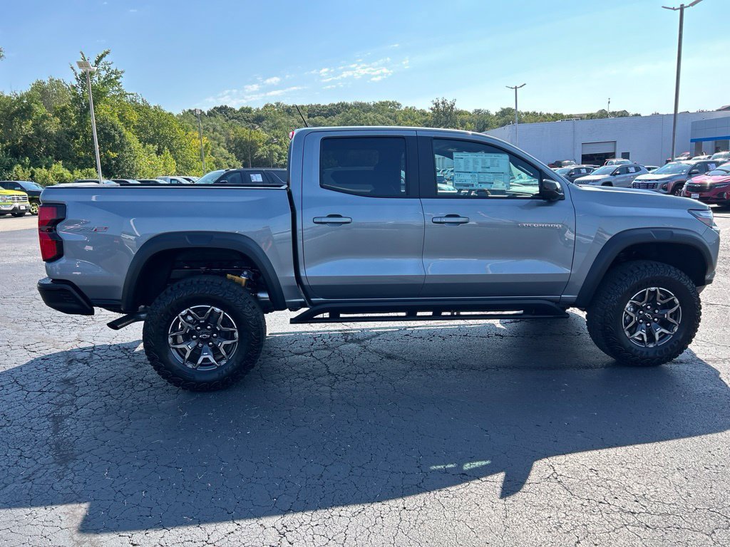 New 2026 Chevrolet Colorado ZR2 w/ Technology Package AWD/4WD image 4
