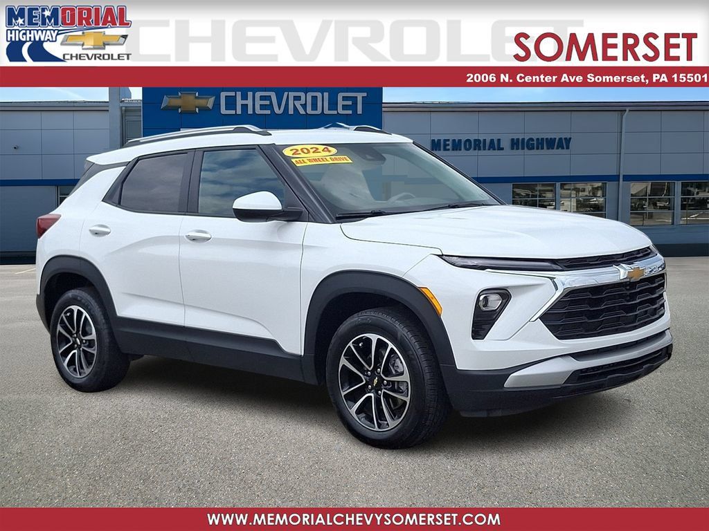 Used 2024 Chevrolet TrailBlazer LT AWD/4WD image 1