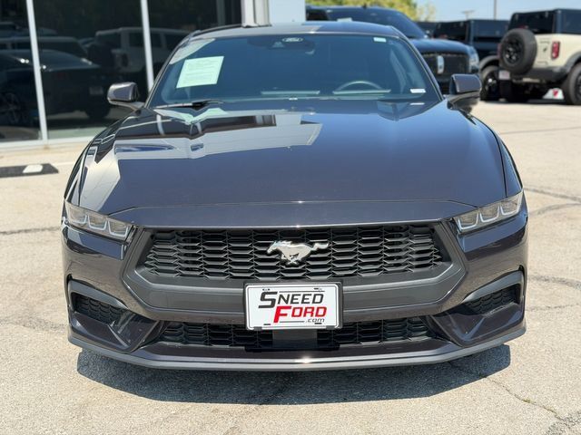 Used 2024 Ford Mustang Coupe RWD image 2