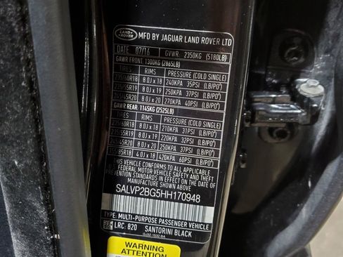 Used 2017 Land Rover Range Rover Evoque SE Premium image 38