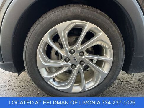 Used 2023 Chevrolet Bolt EUV LT w/ Comfort Package image 31