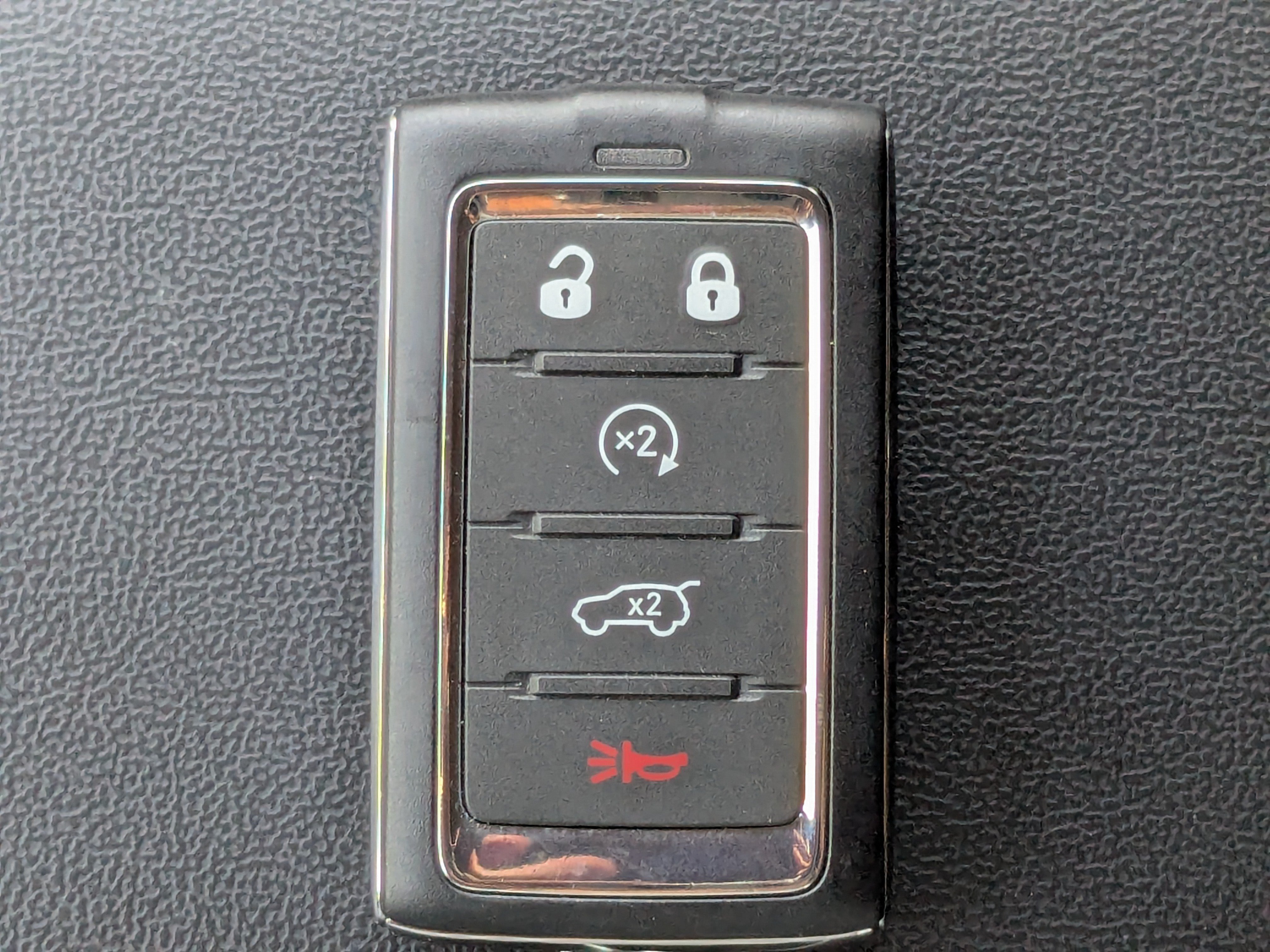 Used 2025 Jeep Grand Cherokee Altitude AWD/4WD image 32