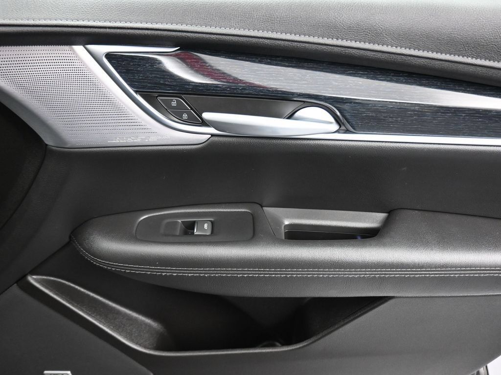 Used 2025 Cadillac XT5 Premium Luxury FWD image 42